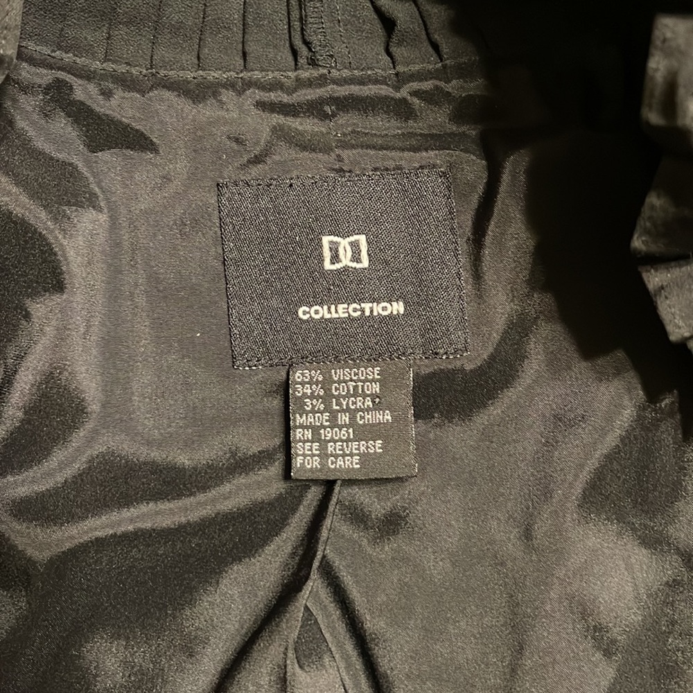 DD Collection, Black Ruffle Blazer, 4 - Picture 4 of 5